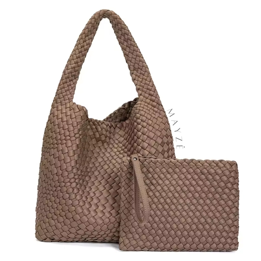 Loja Mayzê, Bolsa Grande Tressê Ingrid, bolsa grande, bolsa de ombro, bolsa trançada, bolsa da moda, bolsa do tiktok, bolsa elegante, bolsa bottega veneta, bolsa em promoção, bolsa de luxo, bolsa em alta, bolsa erika. lojamayze.com, lojamayze.com.br