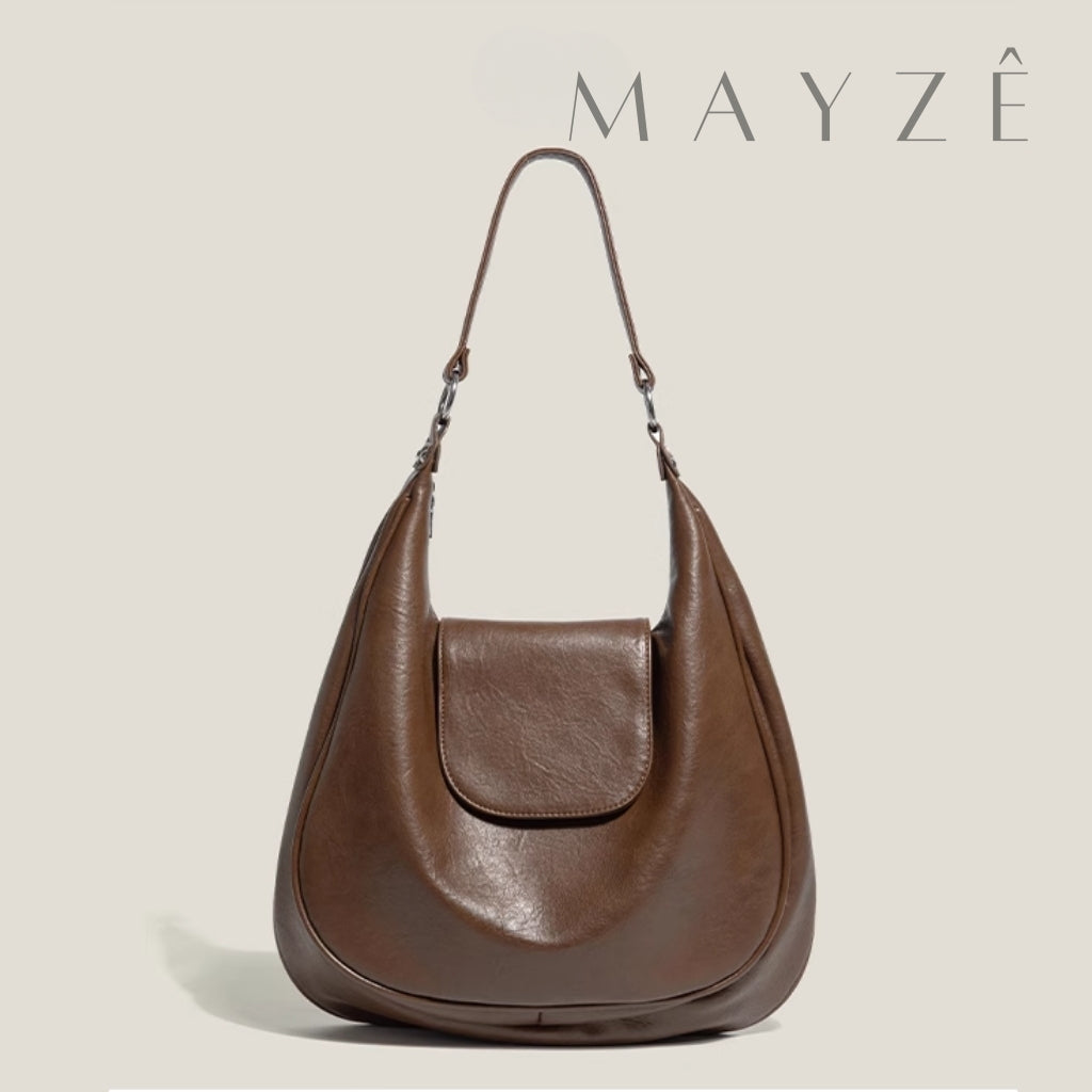 Bolsa De Ombro Feminina Marta, Loja Mayzê, Bolsa Marta, Bolsa de couro, bolsa grande, bolsa tote, bolsa de ombro, tote bag, bolsa espaçosa, bolsa elegante, bolsa coringa, bolsa vintage, bolsa versátil, bolsa em promoção, mayzê, mayze, lojamayze.com, lojamayze.com.br