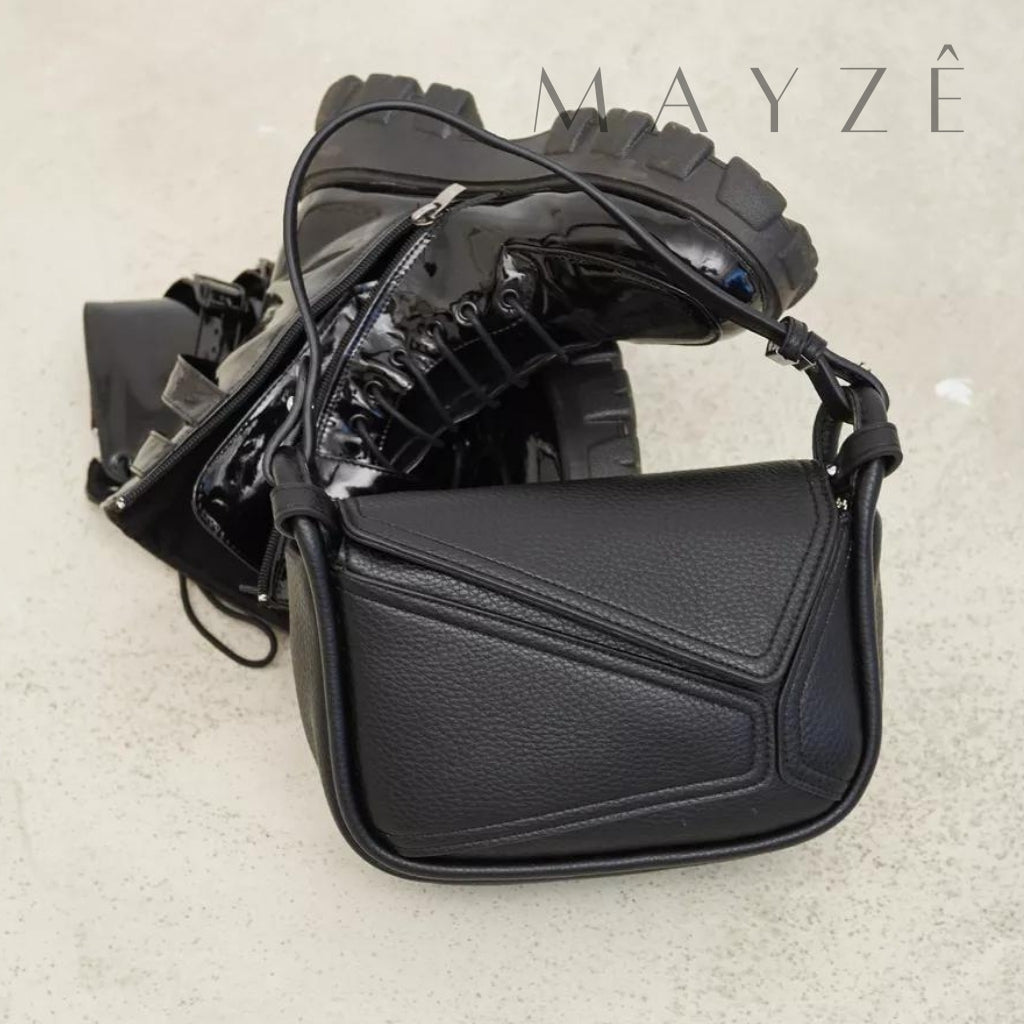 Bolsa Média Tiracolo Lena, Loja Mayzê, Bolsa Lena, bolsa de grife, bolsa estilosa, bolsa da moda, bolsa feminina, bolsa de couro, bolsa famosa, bolsa em alta, loja mayze, www.lojamayze.com, www.lojamayze.com.br, bolsa feminina