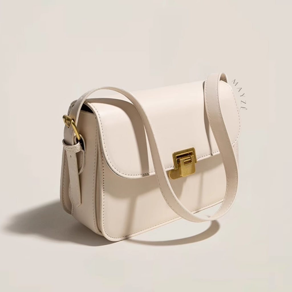 Bolsa De Ombro Flap Nágila, Loja Mayzê, Bolsa Nágila, bolsa de couro, bolsa de luxo, bolsa de grife, bolsa elegante, bolsa de festa, bolsa versátil, bolsa bonita, bolsa fashion, bolsa em promoção, mayze, lojamayze.com, lojamayze.com.br