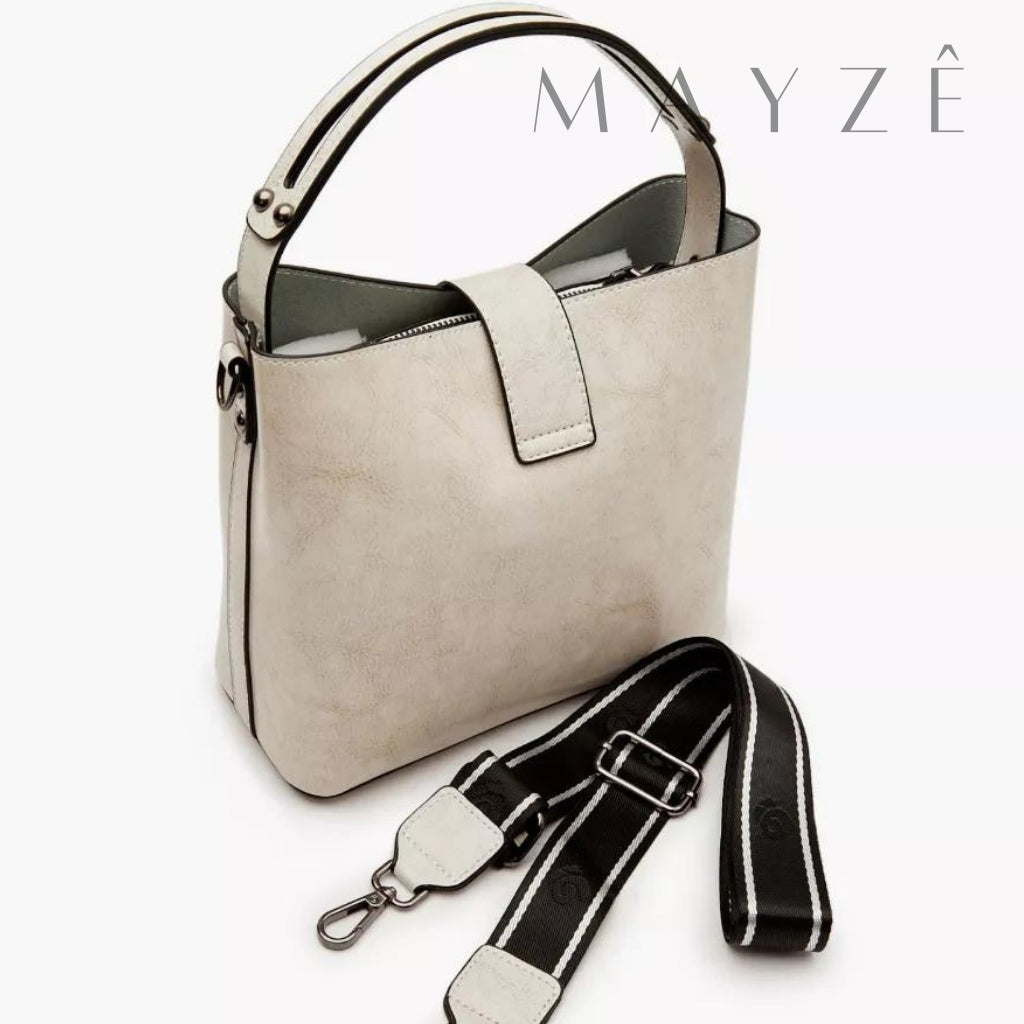 Loja Mayzê Oficial, Loja Mayzê, Mayzê, mayze, maize, maizê, bolsa de couro, bolsa de couro genuíno, couro legítmo, couro de vaca,Loja de bolsas, bolsas, bolsa, bolsa veronica, Verônica,bolsa pro dia a dia, bolsa de ombro, bolsa em alta, bolsa na moda, bolsa tiktok, bolsa instagram, bolsa em conta, bolsa em promoção, frete grátis, bolsa em promoção, bolsa pratica, bolsa marfim, bolsa marrom, bolsa diferente, bolsa elegante, bolsa chique, bolsa chic, bolsa bonita