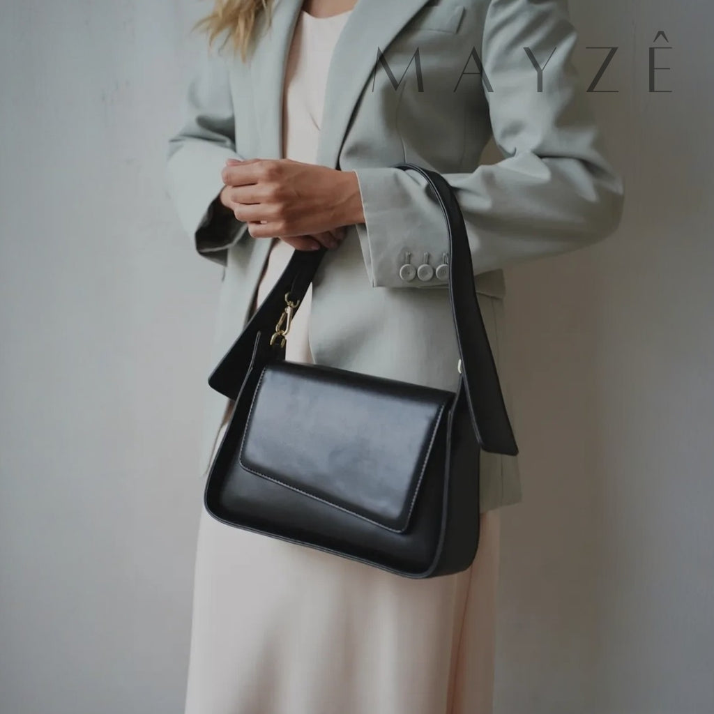 Bolsa de Ombro Minimalista Isabel, Loja Mayzê, Bolsa Isabel, bolsa de grife, bolsa diferente, bolsa em alta, bolsa da moda, bolsa imponente, bolsa de festa, bolsa de mão, bolsa em promoção, bolsa de couro, mayzê, mayze, lojamayze.com, lojamayze.com.br