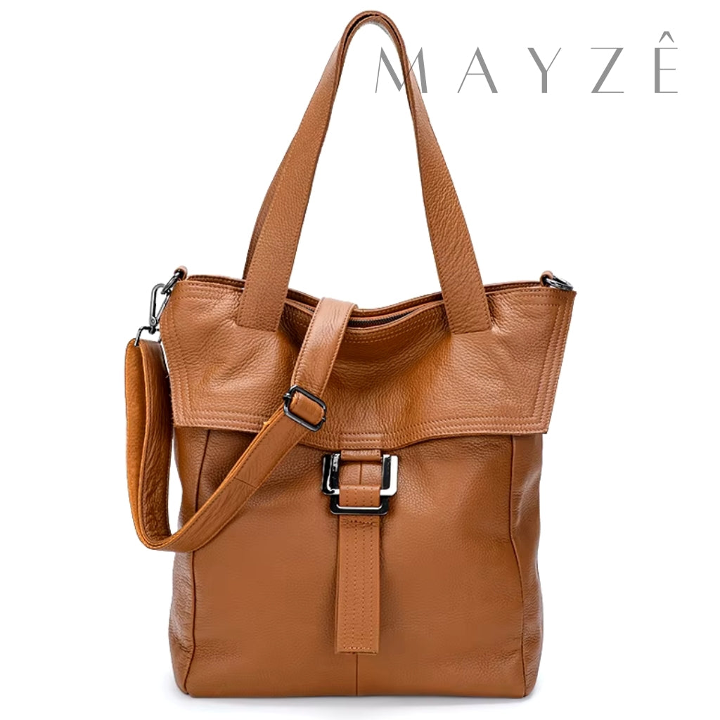 Bolsa Feminina Couro Legítimo Emma, Loja Mayzê, Bolsa Emma, bolsa de couro, bolsa de couro genuíno, bolsa de couro legítimo, bolsa durável, bolsa elegante, bolsa em alta, bolsa feminina, bolsa de mulher, bolsa versátil, bolsa da moda, bolsa de luxo, bolsa de grife, bolsa média, bolsa para o dia a dia, bolsa para uso diário, bolsa em promoção, bolsa da arezzo, bolsa da louis vuitton, bolsa da chanel, bolsa da gucci, mayze, loja mayze, www.lojamayze.com.br,www.lojamayze.com