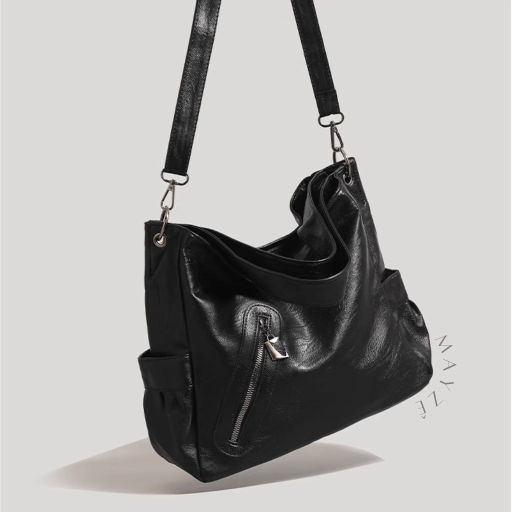 Bolsa Grande Tote Alternativa Lucy, Loja Mayzê Oficial, Loja Mayzê, Mayzê, mayze, Loja de bolsas, bolsas, bolsa, bolsa Lucy, Lucy, bolsa de couro, bolsa pro dia a dia, bolsa de ombro, tiracolo, bolsa em alta, bolsa na moda, bolsa tiktok, bolsa instagram, bolsa em conta, bolsa em promoção, frete grátis, bolsa em promoção, bolsa com divisorias, bolsa grande, bolsa pratica, bolsa Marrom, bolsa Colorida, bolsa diferente, bolsa elegante, bolsa chique, bolsa chic, bolsa bonita, lojamayze.com.br, lojamayze.com