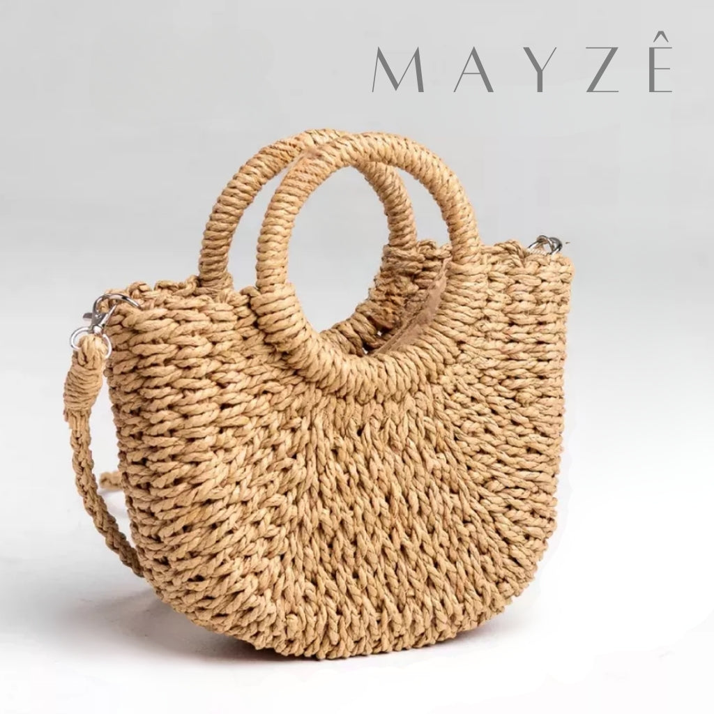 Bolsa de Praia Pequena Isa, Loja Mayzê, Bolsa Isa, bolsa de palha, bolsa de verão, bolsa da moda, bolsa de praia, bolsa meia-lua, bolsa geométrica, bolsa moda praia, loja mayze, bolsa em promoção, bolsa de verão, lojamayze.com, lojamayze.com.br, loja mayze, Mayzê, mayzeoficial
