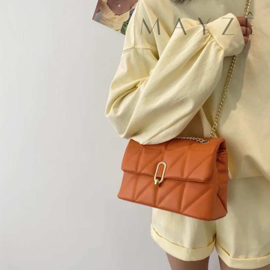 Loja Mayzê Oficial, Loja Mayzê, Mayzê, mayze, Loja de bolsas, bolsas, bolsa, bolsa Isadora, Isadora, bolsa de couro, bolsa pro dia a dia, bolsa de ombro, tiracolo, bolsa em alta, bolsa na moda, bolsa tiktok, bolsa instagram, bolsa em conta, bolsa em promoção, frete grátis, bolsa em promoção, bolsa com divisorias, bolsa grande, bolsa pratica, bolsa bege, bolsa preta, bolsa diferente, bolsa elegante, bolsa chique, bolsa chic, bolsa bonita