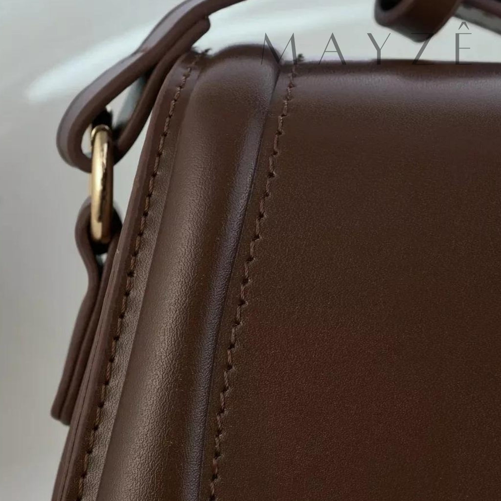 Loja Mayzê, Bolsa Manuela, bolsa da moda, bolsa de grife, bolsa em alta, bolsa de luxo, bolsa feminina, bolsa tentencia, bolsa em promoção, loja mayze, bolsa em promoção, bolsa de luxo, bolsa assimétrica, bolsa linda, bolsa jwpei