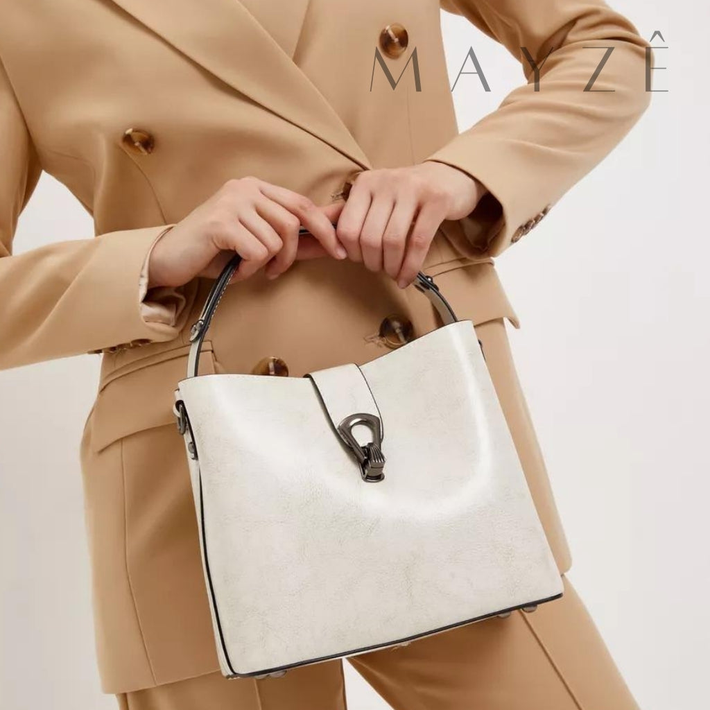 Loja Mayzê Oficial, Loja Mayzê, Mayzê, mayze, maize, maizê, bolsa de couro, bolsa de couro genuíno, couro legítmo, couro de vaca,Loja de bolsas, bolsas, bolsa, bolsa veronica, Verônica,bolsa pro dia a dia, bolsa de ombro, bolsa em alta, bolsa na moda, bolsa tiktok, bolsa instagram, bolsa em conta, bolsa em promoção, frete grátis, bolsa em promoção, bolsa pratica, bolsa marfim, bolsa marrom, bolsa diferente, bolsa elegante, bolsa chique, bolsa chic, bolsa bonita