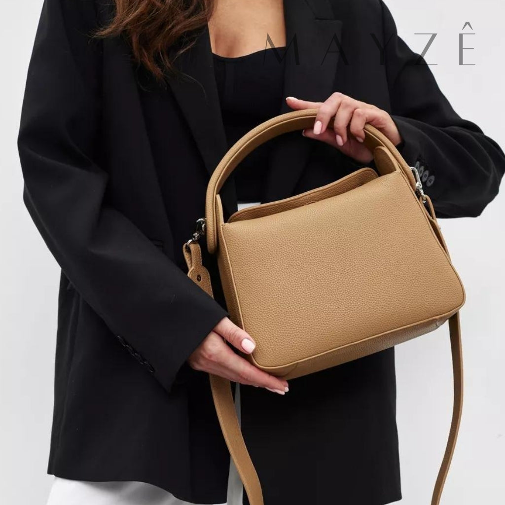 Loja Mayzê, Bolsa Afrodite, bola elegante, bolsa de couro, bolsa em alta, bolsa de influencer, bolsa do instagram, bolsa famosa, bolsa feminina, bolsa tiracolo, bolsa de mão, bolsa versátil, bolsa em promoção, loja de bolsas, mayze