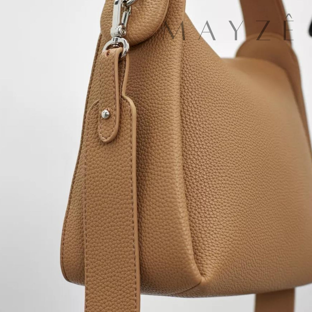 Loja Mayzê, Bolsa Afrodite, bola elegante, bolsa de couro, bolsa em alta, bolsa de influencer, bolsa do instagram, bolsa famosa, bolsa feminina, bolsa tiracolo, bolsa de mão, bolsa versátil, bolsa em promoção, loja de bolsas, mayze