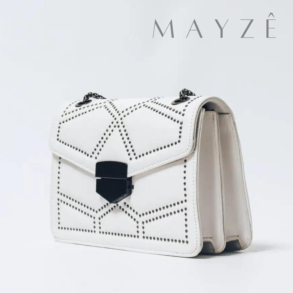 Bolsa Estruturada Tiracolo Vivienne, Loja Mayzê Oficial, Loja Mayzê, Mayzê, mayze, Loja de bolsas, bolsas, bolsa, bolsa Vivienne, Vivienne, bolsa de couro, bolsa pro dia a dia, crossbody, tiracolo, bolsa em alta, bolsa na moda, bolsa tiktok, bolsa instagram, bolsa em conta, bolsa em promoção, frete grátis, bolsa em promoção, bolsa com divisorias, bolsa Média, bolsa pratica, bolsa roxa, bolsa preta, bolsa diferente, bolsa elegante, bolsa chique, bolsa chic, bolsa bonita, bolsa feminina