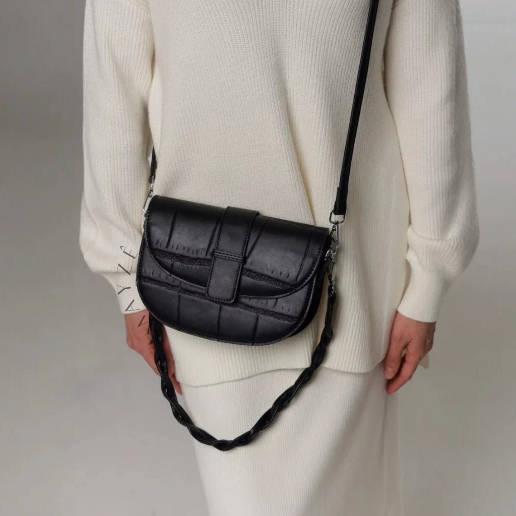 Loja Mayzê, Bolsa giorgia, Bolsa da moda, bolsa de grife, bolsa de ombro, bolsa crossbody, bolsa feminina, bolsa de couro, bolsa coringa, bolsa versátil, loja mayze, lojamayze.com.br, lojamayze.com