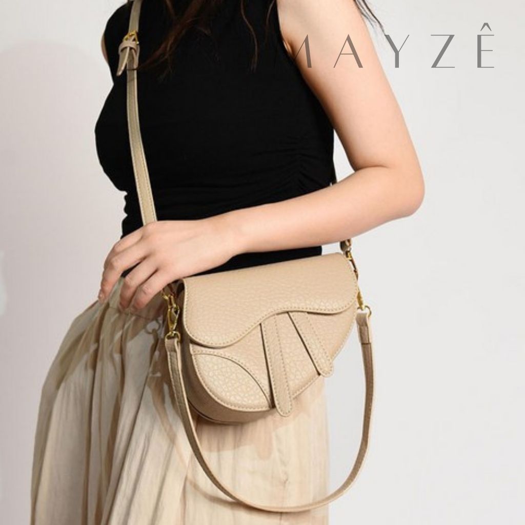 Bolsa Tiracolo Pequena Ruty, Loja Mayzê, Bolsa Ruty, bolsa em alta, bolsa da moda, bolsa de grife, bolsa Dior, bolsa elegante, bolsa de festa, bolsa de luxo, bolsa em promoção, mayzê, mayze, lojamayze.com, lojamayze.com.br