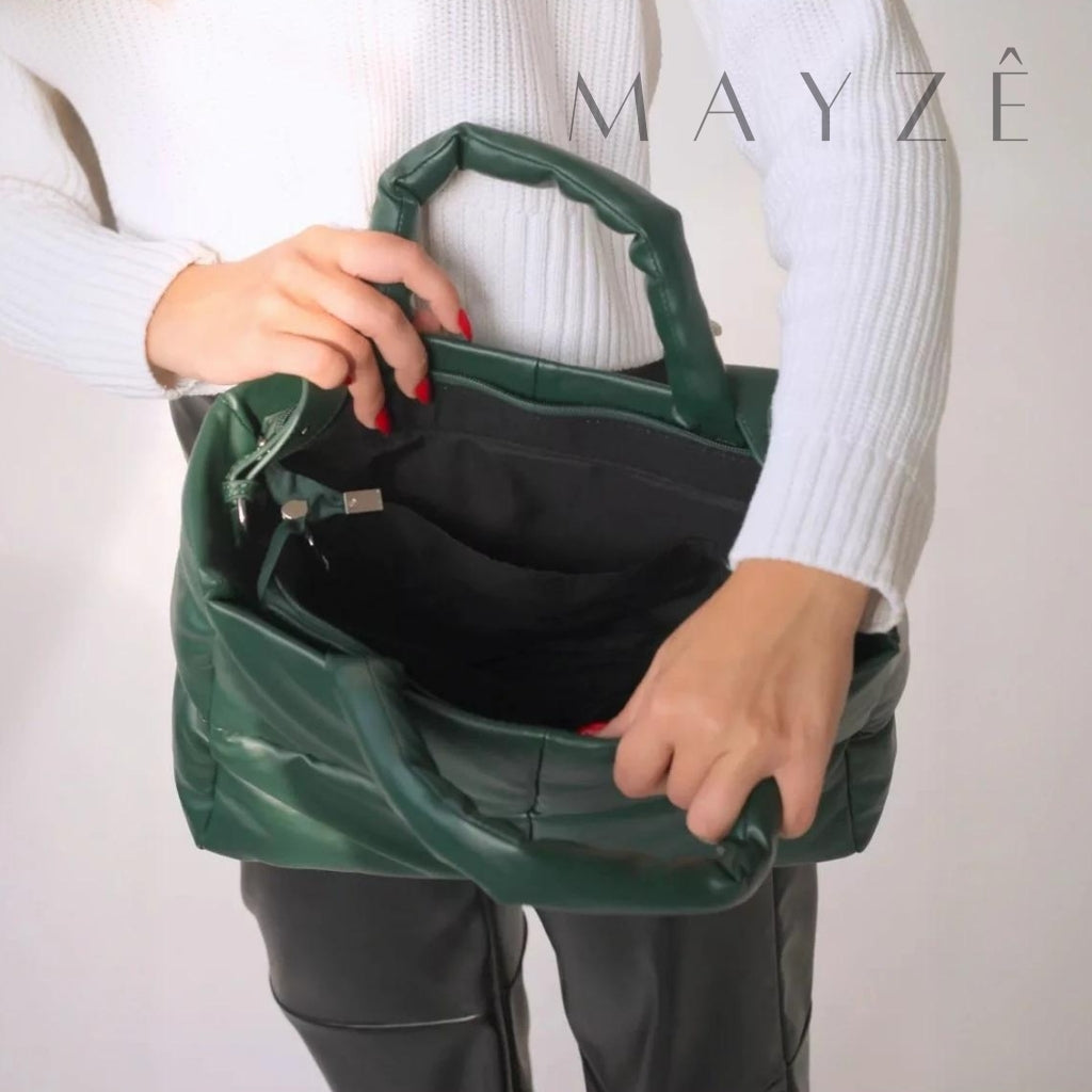 Bolsa Puffer Grande Thalya, Loja Mayzê, Bolsa Thalya, Bolsa soft, bolsa elegante, bolsa moderna, bolsa chique, bolsa européia, bolsa de luxo, bolsa de frio, bolsa confortável, bolsa em promoção, bolsa de material alcochoado, mayze, mayzê