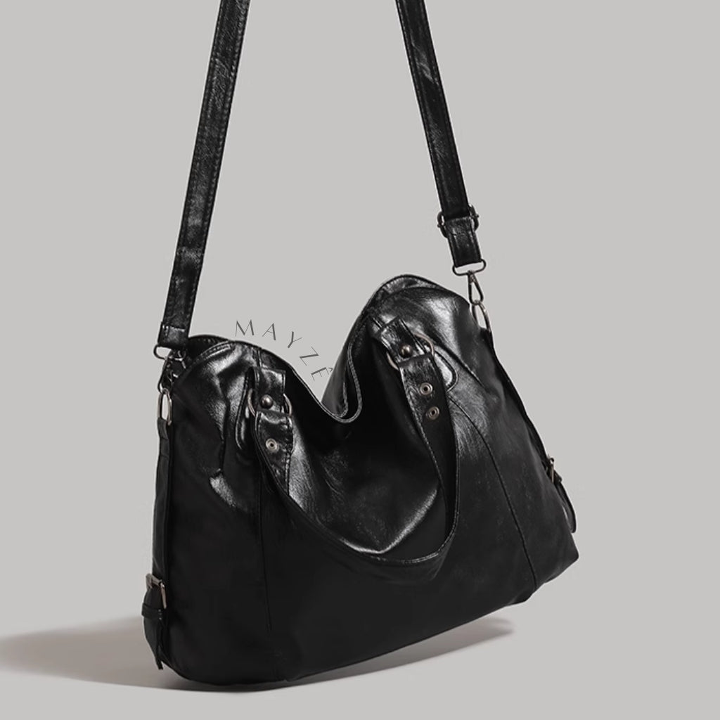 Bolsa Grande de Ombro Marizane, Bolsa Marizane, Marizane, bolsa, bolsa tote bag, tote bag, bolsa grande, bolsa pro dia a dia, bolsa barata, bolsa em promoção, bolsa em conta, bolsa bonita, bolsa de couro, bolsa de ombro, bolsa de mão, bolsa com frete grátis, bolsa com qualidade, bolsa de boa qualidade, mayzê, mayze, lojamayze.com, lojamayze.com.br