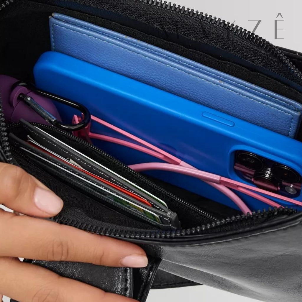 Bolsa Simone,Simone, bolsa, Loja Mayzê Oficial, Loja Mayzê, Loja de bolsa, loja bolsa, Mayzê mayze, bolsa hobo, hobo, bolsa preteada, bolsa de ombro, bolsa de mão, bolsa de festa, bolsa barata, bolsa em conta, bolsa com frete grátis, bolsa brilhante, bolsa de luxo, bolsa média