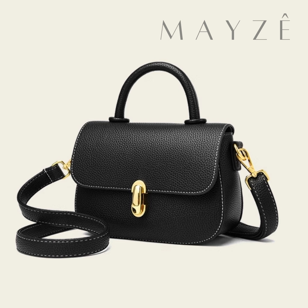 Bolsa Pequena Tiracolo Jennifer, Loja Mayzê, Bolsa Jennifer, bolsa de couro legítimo, bolsa de couro, bolsa simples, bolsa elegante, bolsa versátil, bolsa elegante, bolsa para compor look, bolsa retrô, bolsa em promoção, mayzê, mayze, lojamayze.com.br, lojamayze.com