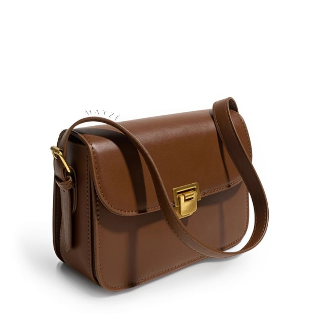 Bolsa De Ombro Flap Nágila, Loja Mayzê, Bolsa Nágila, bolsa de couro, bolsa de luxo, bolsa de grife, bolsa elegante, bolsa de festa, bolsa versátil, bolsa bonita, bolsa fashion, bolsa em promoção, mayze, lojamayze.com, lojamayze.com.br