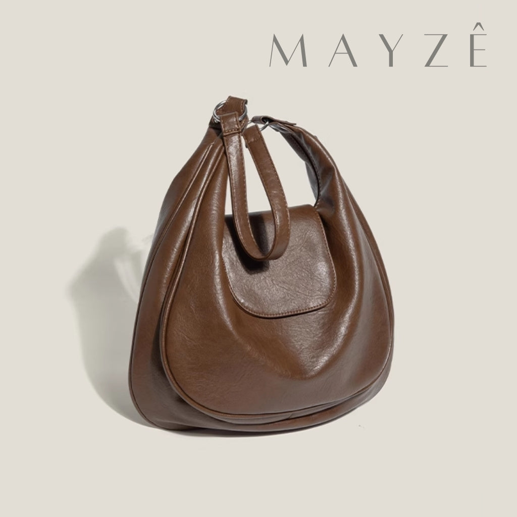 Bolsa De Ombro Feminina Marta, Loja Mayzê, Bolsa Marta, Bolsa de couro, bolsa grande, bolsa tote, bolsa de ombro, tote bag, bolsa espaçosa, bolsa elegante, bolsa coringa, bolsa vintage, bolsa versátil, bolsa em promoção, mayzê, mayze, lojamayze.com, lojamayze.com.br