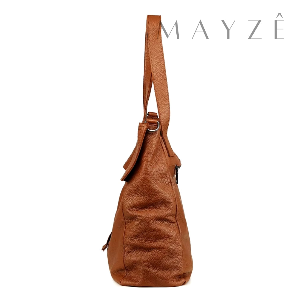 Bolsa Feminina Couro Legítimo Emma, Loja Mayzê, Bolsa Emma, bolsa de couro, bolsa de couro genuíno, bolsa de couro legítimo, bolsa durável, bolsa elegante, bolsa em alta, bolsa feminina, bolsa de mulher, bolsa versátil, bolsa da moda, bolsa de luxo, bolsa de grife, bolsa média, bolsa para o dia a dia, bolsa para uso diário, bolsa em promoção, bolsa da arezzo, bolsa da louis vuitton, bolsa da chanel, bolsa da gucci, mayze, loja mayze, www.lojamayze.com.br,www.lojamayze.com