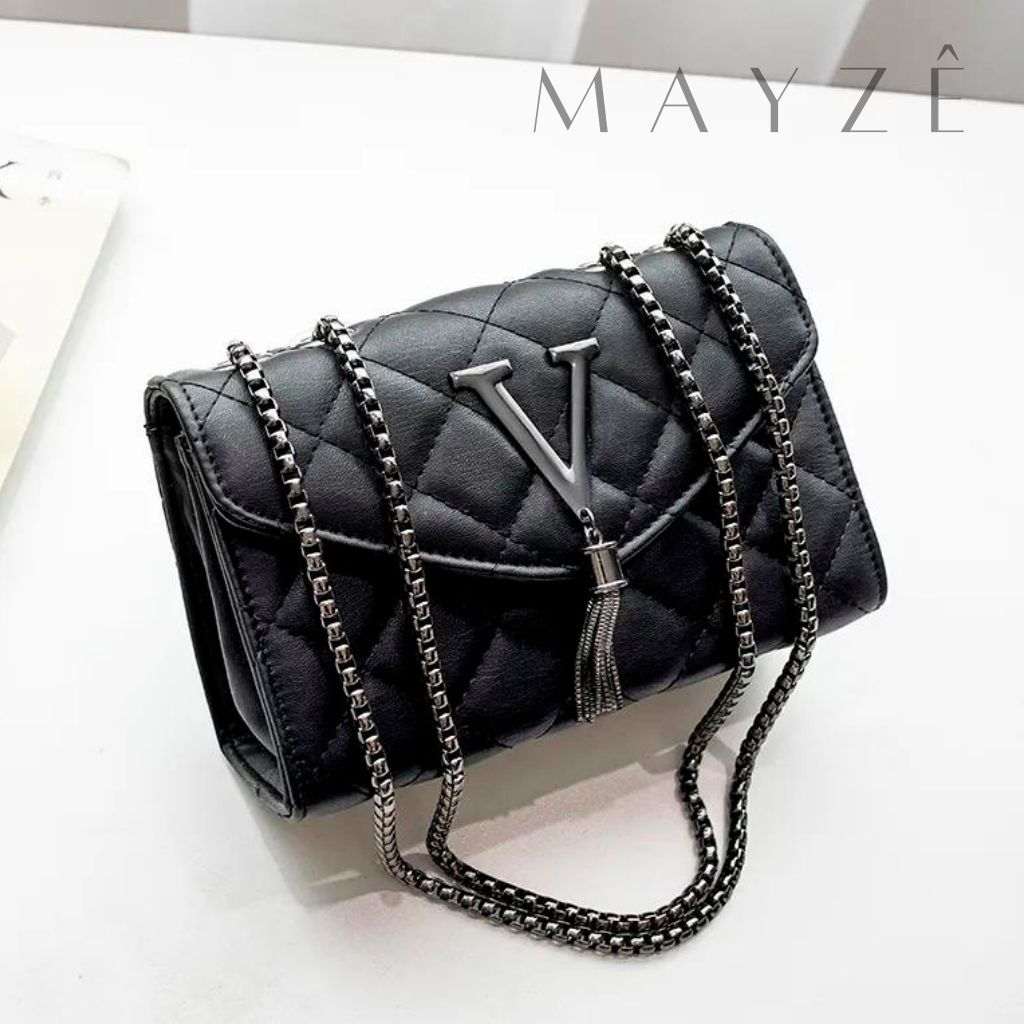 Bolsa Tiracolo Matelassê Vanda, Loja Mayzê, Bolsa Vanda, vanda, loja de bolsa, bolsa, mayze, loja mayze oficial, bolsa de luxo, bolsa de moda, bolsa de grife, bolsa em alta, bolsa feminina, bolsa de festa, bolsa em promoção, bolsa em conta, bolsa da noite, bolsa preta, bolsa rosa, bolsa branca, bolsa em promoção, bolsa chique, bolsa crossbody, lojamayze.com, lojamayze.com.br