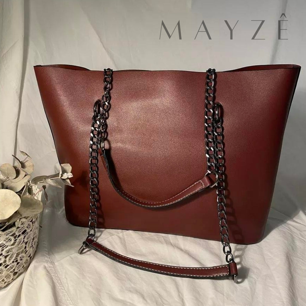 Loja Mayzê, bolsa Rosalia, Rosalia, bolsa grande, bolsa tote, bolsa da moda, bolsa na moda. novidades 2024, bolsa de festa, bolsa barata, bolsa elegante, bolsa simples, festas, casamento, casual, bolsa pra casamento, bolsa para festa, bolsa casual, mayze, mayzê, bolsa de couro, bolsa elegante, frete grátis, https://lojamayze.com.br/