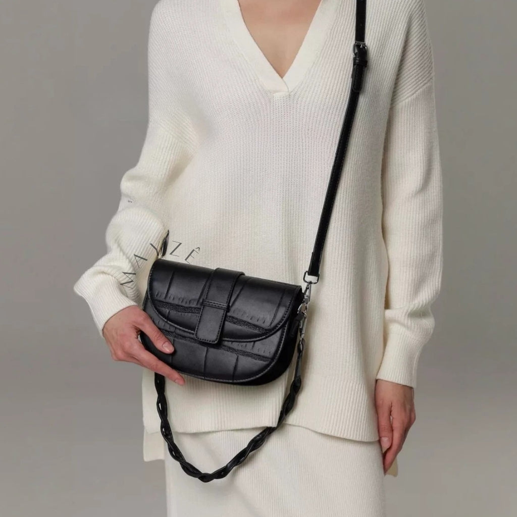 Loja Mayzê, Bolsa giorgia, Bolsa da moda, bolsa de grife, bolsa de ombro, bolsa crossbody, bolsa feminina, bolsa de couro, bolsa coringa, bolsa versátil, loja mayze, lojamayze.com.br, lojamayze.com