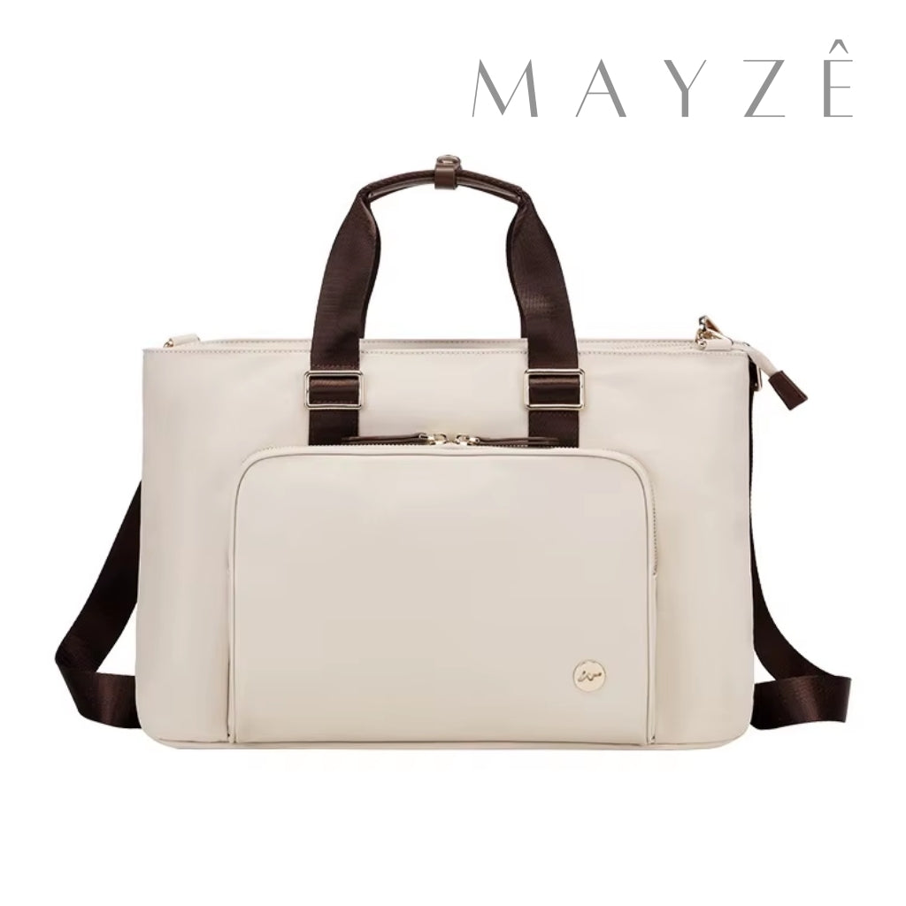 Bolsa Para Notebook Acadêmica Violet, Loja Mayzê Oficial, Loja Mayzê, Mayzê, mayze, Loja de bolsas, bolsas, bolsa de couro, bolsa pro dia a dia, crossbody, tiracolo, bolsa em alta, bolsa na moda, bolsa tiktok, bolsa instagram, bolsa em conta, bolsa em promoção, frete grátis, bolsa em promoção, bolsa com divisorias, bolsa bonita, bolsa pratica, bolsa Marrom, bolsa preta, bolsa diferente, bolsa elegante, bolsa chique, bolsa bonita, notebook, bolsa para notebook, www.lojamayze.com.br, www.lojamayze.com