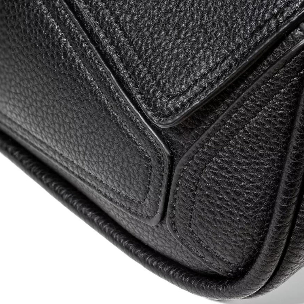 Bolsa Média Tiracolo Lena, Loja Mayzê, Bolsa Lena, bolsa de grife, bolsa estilosa, bolsa da moda, bolsa feminina, bolsa de couro, bolsa famosa, bolsa em alta, loja mayze, www.lojamayze.com, www.lojamayze.com.br, bolsa feminina