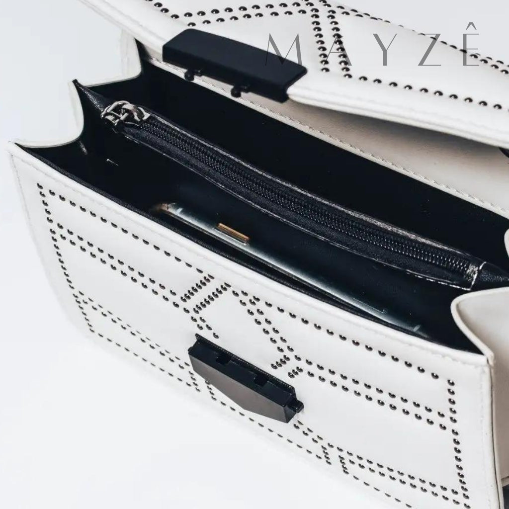 Loja Mayzê Oficial, Loja Mayzê, Mayzê, mayze, Loja de bolsas, bolsas, bolsa, bolsa Vivienne, Vivienne, bolsa de couro, bolsa pro dia a dia, crossbody, tiracolo, bolsa em alta, bolsa na moda, bolsa tiktok, bolsa instagram, bolsa em conta, bolsa em promoção, frete grátis, bolsa em promoção, bolsa com divisorias, bolsa Média, bolsa pratica, bolsa roxa, bolsa preta, bolsa diferente, bolsa elegante, bolsa chique, bolsa chic, bolsa bonita, bolsa feminina, bolsa de mulher, bolsa para mulher, bolsa coringa