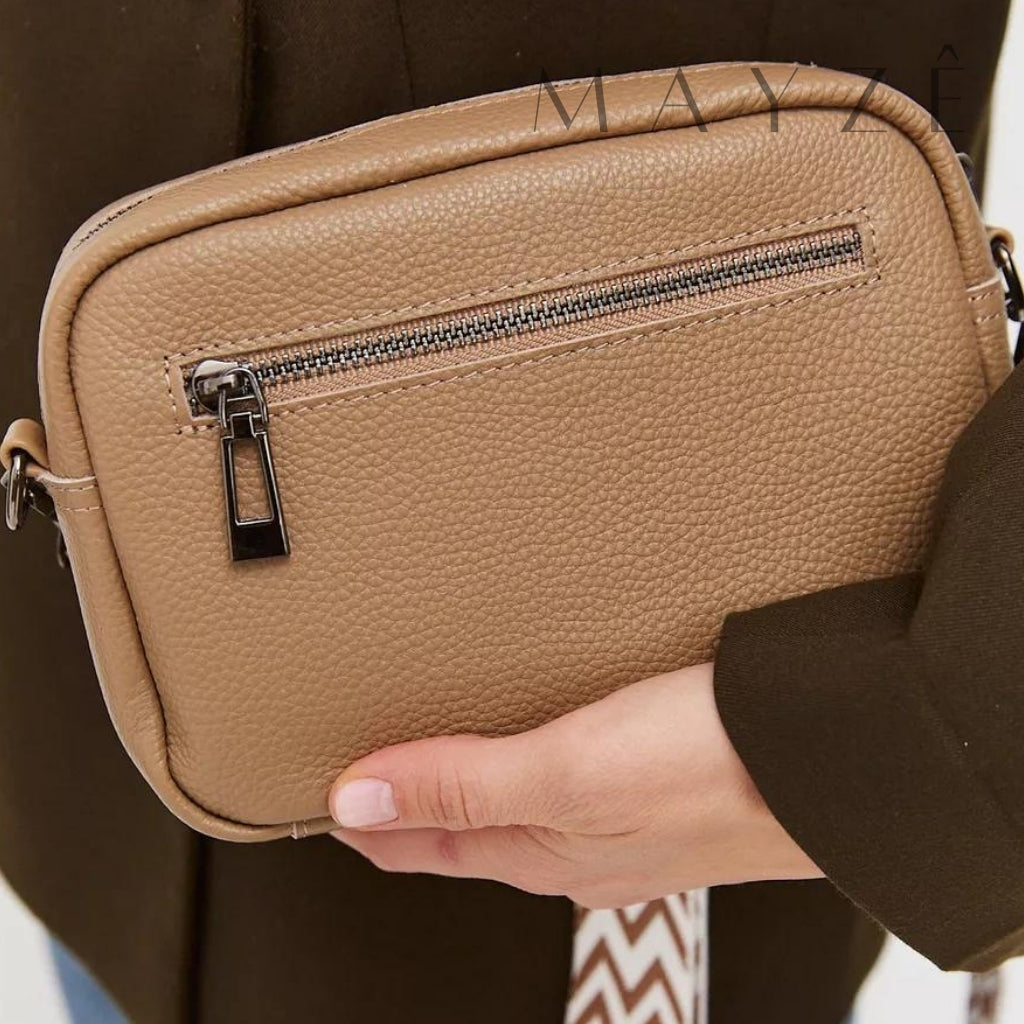 Loja Mayzê, Bolsa Alice, bolsa crossbody, bolsa feminina, bolsa tiracolo, bolsa de ombro, bolsa versátil, bolsa média, bolsa de academia, mayze, bolsa em promoção, bolsa de couro, bolsa de luxo, bolsa elegante, bolsa em alta