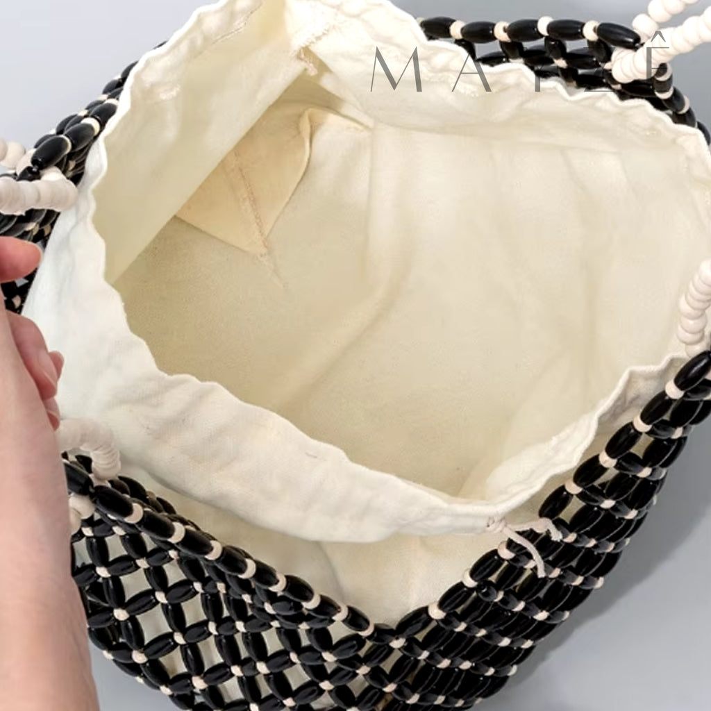 Bolsa de Praia Macramê Nalú,
Loja Mayzê Oficial, Loja Mayzê, Mayzê, mayze, Loja de bolsas, bolsas, bolsa, bolsa nalú, nalu, bolsa de macramé, Bolsa de praia, verão, mar, oceano, moda praia, domingo de praia, bolsa pro dia a dia, bolsa de ombro, bolsa em alta, bolsa na moda, bolsa tiktok, bolsa instagram, bolsa em conta, bolsa em promoção, frete grátis, bolsa em promoção, bolsa pequena, bolsa pratica, bolsa de macramê, lojamayze.com, lojamayze.com.br