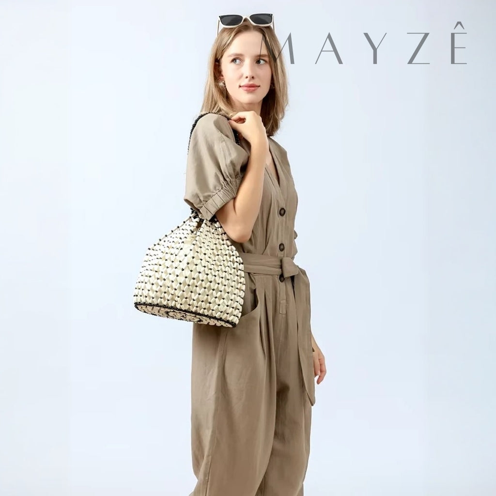 Bolsa de Praia Macramê Nalú,
Loja Mayzê Oficial, Loja Mayzê, Mayzê, mayze, Loja de bolsas, bolsas, bolsa, bolsa nalú, nalu, bolsa de macramé, Bolsa de praia, verão, mar, oceano, moda praia, domingo de praia, bolsa pro dia a dia, bolsa de ombro, bolsa em alta, bolsa na moda, bolsa tiktok, bolsa instagram, bolsa em conta, bolsa em promoção, frete grátis, bolsa em promoção, bolsa pequena, bolsa pratica, bolsa de macramê, lojamayze.com, lojamayze.com.br