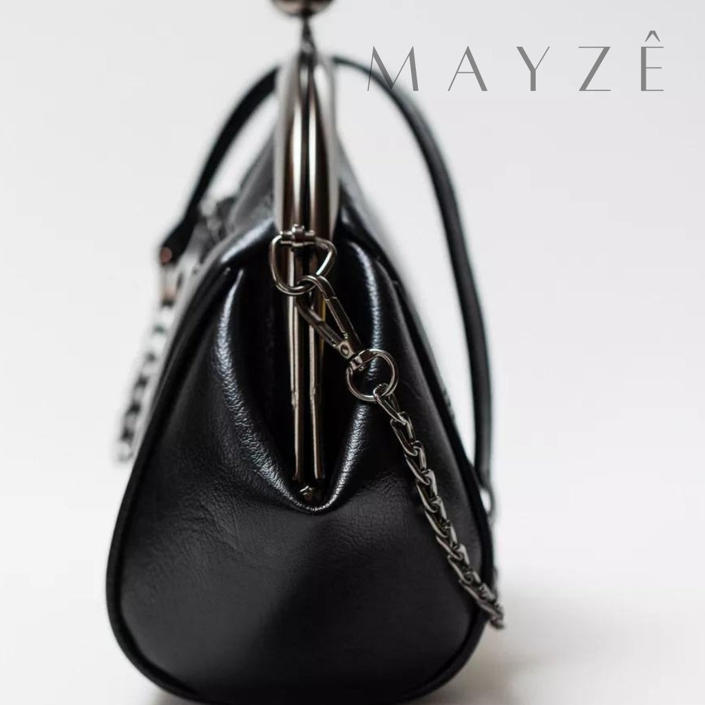 Loja Mayzê, Bolsa Silvana, bolsa média, bolsa preta, bolsa elegante, bolsa diferente, mayze, mayzê,bolsa de ombro, bolsa com alça de metal