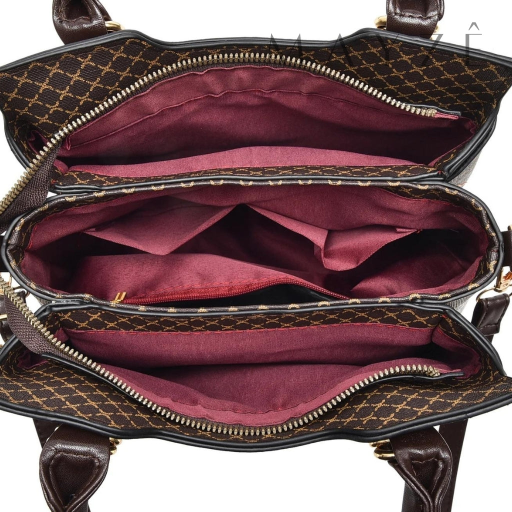 Bolsa Clássica Handbag Média Laura, Loja Mayzê Oficial, Loja Mayzê, Mayzê, mayze, Loja de bolsas, bolsas, bolsa, bolsa Laura, Laura, bolsa de couro, bolsa pro dia a dia, bolsa de ombro, tiracolo, bolsa em alta, bolsa na moda, bolsa tiktok, bolsa instagram, bolsa em conta, bolsa em promoção, frete grátis, bolsa em promoção, bolsa com divisorias, bolsa grande, bolsa pratica, bolsa branca, bolsa preta, bolsa diferente, bolsa elegante, bolsa chique, bolsa chic, bolsa bonita, lojamayze.com.br, lojamayze.com