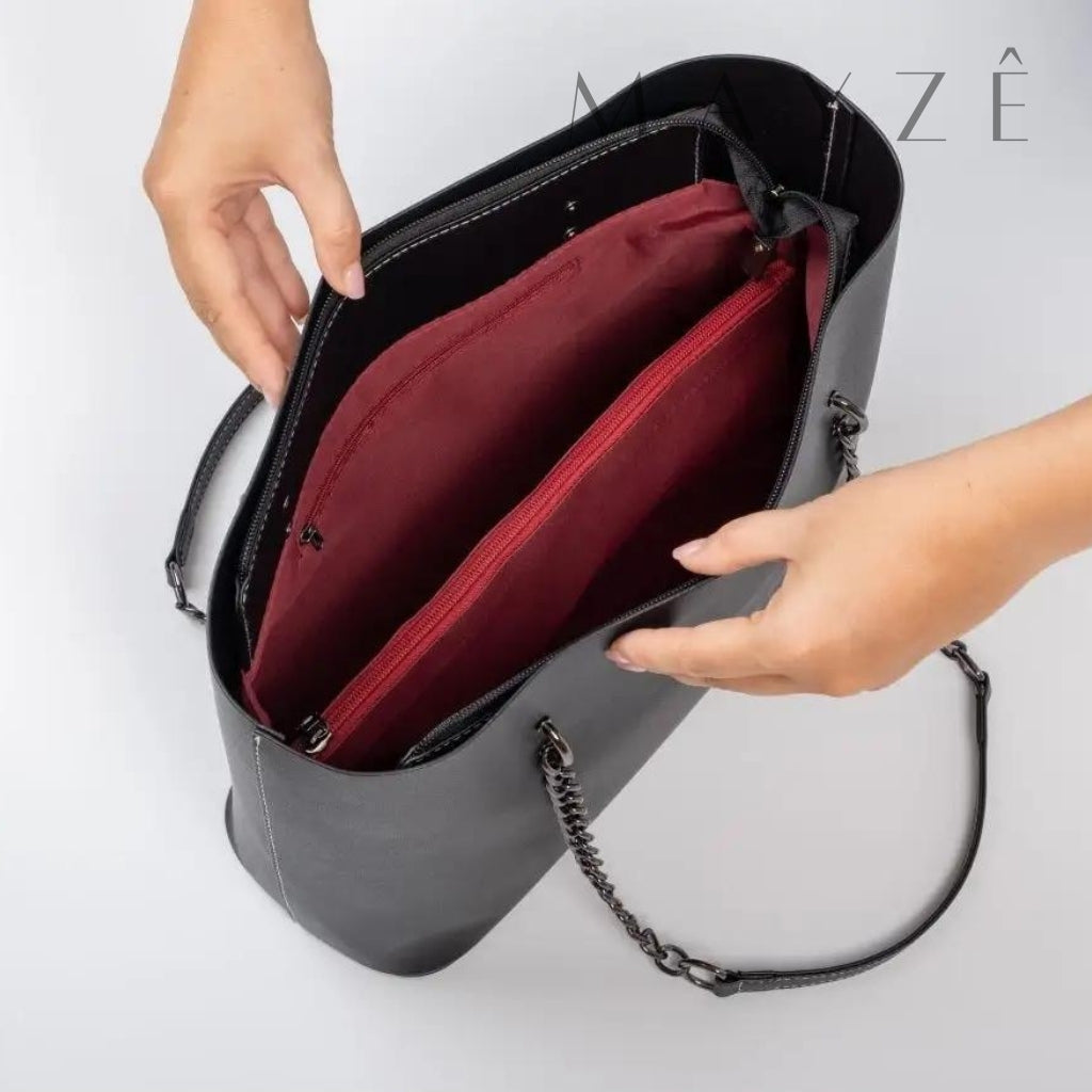 Loja Mayzê, bolsa Rosalia, Rosalia, bolsa grande, bolsa tote, bolsa da moda, bolsa na moda. novidades 2024, bolsa de festa, bolsa barata, bolsa elegante, bolsa simples, festas, casamento, casual, bolsa pra casamento, bolsa para festa, bolsa casual, mayze, mayzê, bolsa de couro, bolsa elegante, frete grátis, https://lojamayze.com.br/