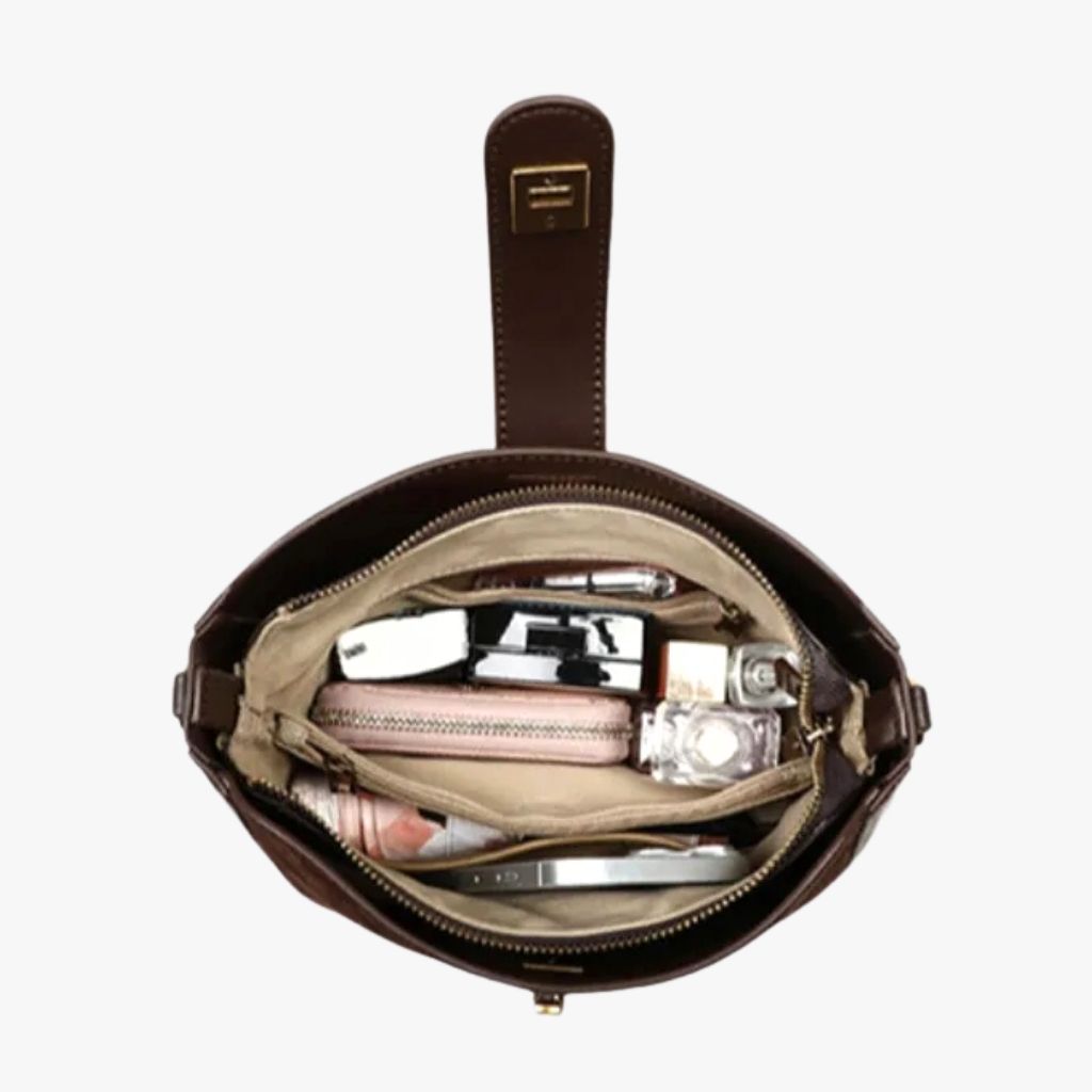 Bolsa Pequena Tiracolo Camurça Yvonne, Loja Mayzê, camurça, bolsa de camurça mayze, lojamayze.com, lojamayze.com.br