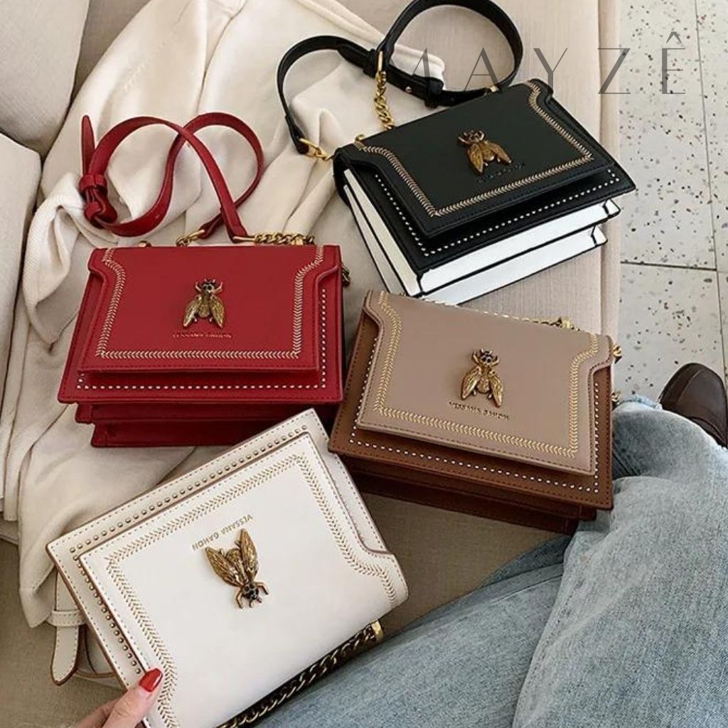 Bolsa Flap Pequena Renata, Loja Mayzê, Bolsa Renata, bolsa abelha, bolsa de grife, bolsa de luxo, bolsa em alta, bolsa em promoção, bolsa crossbody, bolsa de ombro, bolsa tiracolo, mayzê, mayze