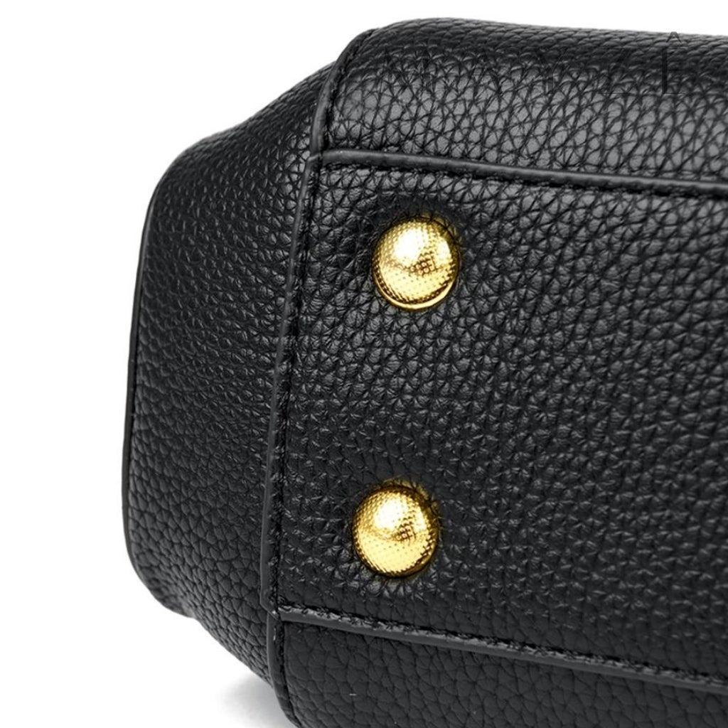 Loja Mayzê Oficial, Loja Mayzê, Mayzê, mayze, Loja de bolsas, bolsas, bolsa, bolsa Jaqueline, Jaqueline, bolsa de couro, bolsa pro dia a dia, bolsa de ombro, tiracolo, bolsa em alta, bolsa na moda, bolsa tiktok, bolsa instagram, bolsa em conta, bolsa em promoção, frete grátis, bolsa em promoção, bolsa com divisorias, bolsa grande, bolsa pratica, bolsa bege, bolsa preta, bolsa diferente, bolsa elegante, bolsa chique, bolsa chic, bolsa bonita