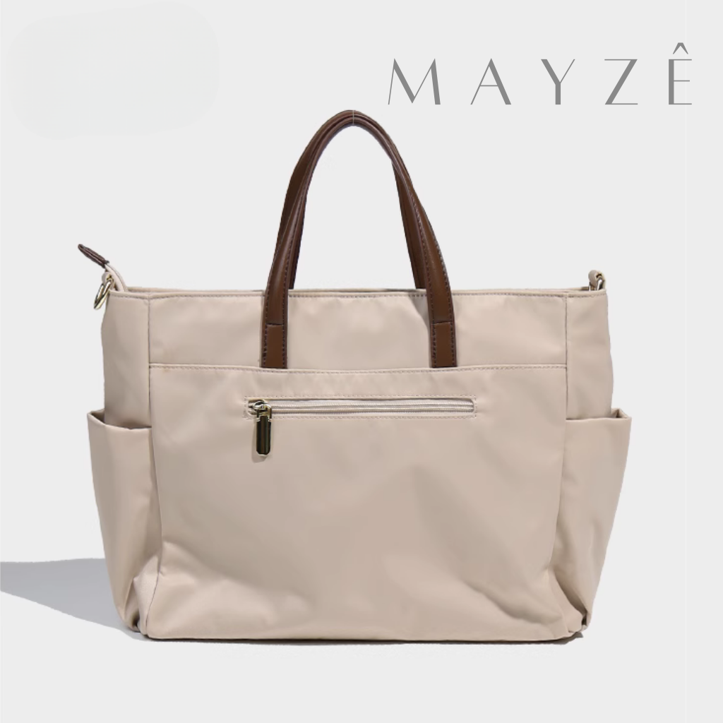 Bolsa Para Notebook Acadêmica Valencia, Loja Mayzê Oficial, Loja Mayzê, Mayzê, mayze, Loja de bolsas, bolsas, bolsa de couro, bolsa pro dia a dia, crossbody, tiracolo, bolsa em alta, bolsa na moda, bolsa tiktok, bolsa instagram, bolsa em conta, bolsa em promoção, frete grátis, bolsa em promoção, bolsa com divisorias, bolsa bonita, bolsa pratica, bolsa Marrom, bolsa preta, bolsa diferente, bolsa elegante, bolsa chique, bolsa bonita, notebook, bolsa para notebook, www.lojamayze.com.br, www.lojamayze.com