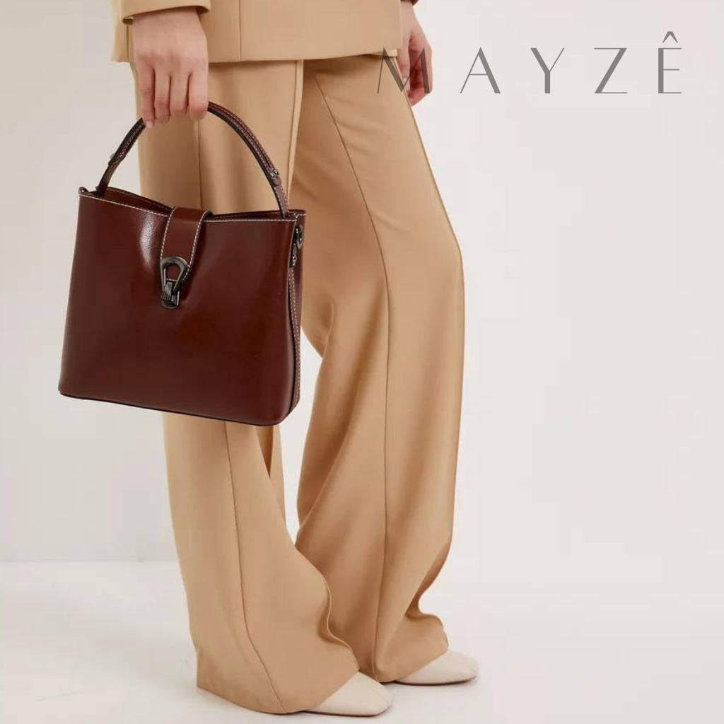 Loja Mayzê Oficial, Loja Mayzê, Mayzê, mayze, maize, maizê, bolsa de couro, bolsa de couro genuíno, couro legítmo, couro de vaca,Loja de bolsas, bolsas, bolsa, bolsa veronica, Verônica,bolsa pro dia a dia, bolsa de ombro, bolsa em alta, bolsa na moda, bolsa tiktok, bolsa instagram, bolsa em conta, bolsa em promoção, frete grátis, bolsa em promoção, bolsa pratica, bolsa marfim, bolsa marrom, bolsa diferente, bolsa elegante, bolsa chique, bolsa chic, bolsa bonita