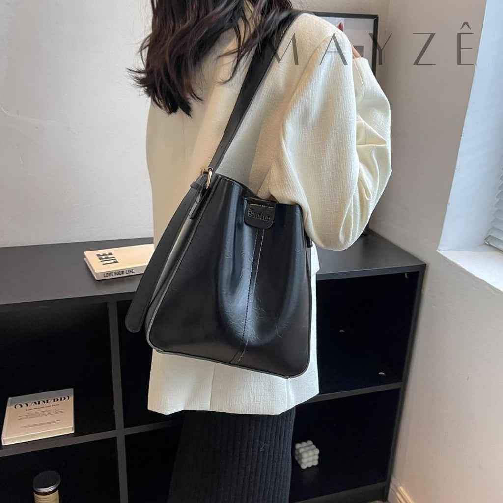 Loja Mayzê Oficial, Loja Mayzê, loja mayze, mayzê, mayze, loja de bolsas, bolsas, bolsa de couro, bolsa marrom claro, bolsa marrom escuro, bolsa café, bolsa preta, bolsa de couro, bolsa pro tia a dia, bolsa tote, bolsa crossbody, bolsa em conta, bolsa barata, bolsa na moda, bolsa da moda, bolda da mayzê, bolsa em alta, bolsa elegante