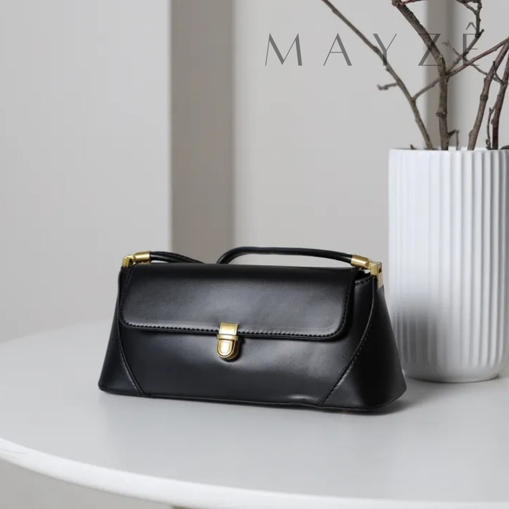 Bolsa Baguete Débora, Loja Mayzê, Bolsa Débora, bolsa de grife, bolsa diferente, bolsa em alta, bolsa da moda, bolsa imponente, bolsa de festa, bolsa de mão, bolsa em promoção, bolsa de couro, bolsa baguete, mayzê, mayze, lojamayze.com, lojamayze.com.br