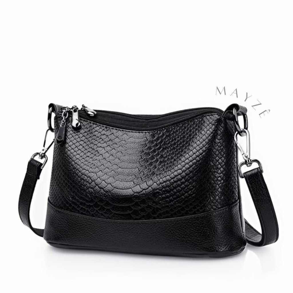 Bolsa Tiracolo Média Lily, Loja Mayzê Oficial, Loja Mayzê, Mayzê, mayze, Loja de bolsas, bolsas, bolsa, bolsa lily, lily, bolsa crocodilo, bolsa de couro, bolsa pro dia a dia, crossbody, tiracolo, bolsa em alta, bolsa na moda, bolsa tiktok, bolsa instagram, bolsa em conta, bolsa em promoção, bolsa preta, bolsa laranja, bolsa roxa, bolsa vermelha, bolsa cinza, frete grátis, bolsa em promoção, bolsa com alça regulavel, bolsa com divisorias, bolsa bonita, bolsa pratica, lojamayze.com, lojamayze.com.br