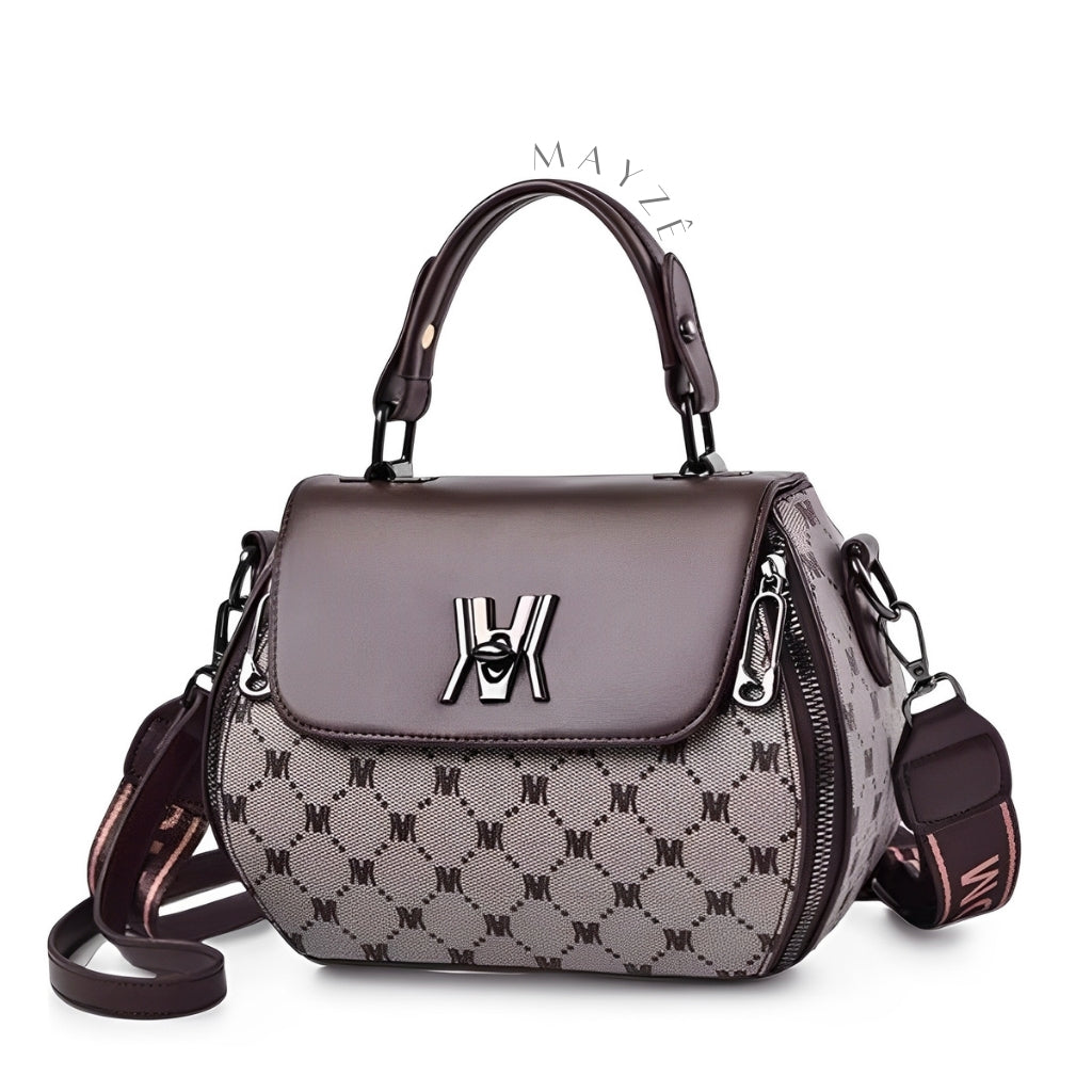 Bolsa Tiracolo Pequena Mila, Loja Mayzê Oficial, Loja Mayzê, Mayzê, mayze, Loja de bolsas, bolsas, bolsa, bolsa Mila, Mila, bolsa de couro, bolsa pro dia a dia, bolsa de ombro, tiracolo, bolsa em alta, bolsa na moda, bolsa tiktok, bolsa instagram, bolsa em conta, bolsa em promoção, frete grátis, bolsa em promoção, bolsa com divisorias, bolsa grande, bolsa pratica, bolsa Bege, bolsa Colorida,  bolsa diferente, bolsa elegante, bolsa chique, bolsa chic, bolsa bonita, lojamayze.com.br, ojamayze.com