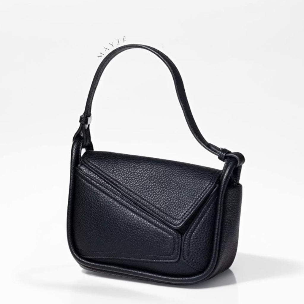 Bolsa Média Tiracolo Lena, Loja Mayzê, Bolsa Lena, bolsa de grife, bolsa estilosa, bolsa da moda, bolsa feminina, bolsa de couro, bolsa famosa, bolsa em alta, loja mayze, www.lojamayze.com, www.lojamayze.com.br, bolsa feminina