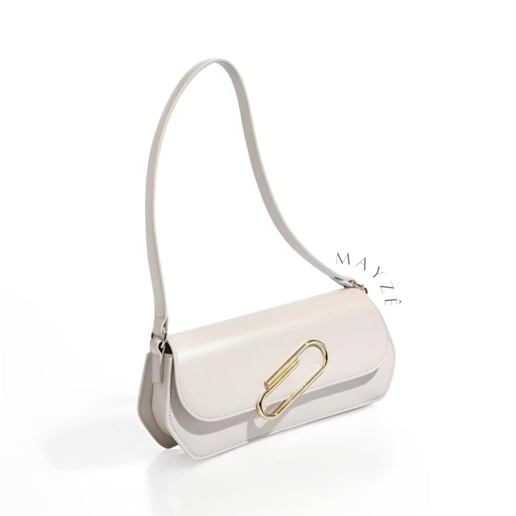 Bolsa Feminina Baguete Carmen, Loja Mayzê Oficial, Loja Mayzê, Mayzê, mayze, Loja de bolsas, bolsas, bolsa, bolsa Carmen, Carmen, bolsa de couro, bolsa pro dia a dia, crossbody, tiracolo, bolsa em alta, bolsa na moda, bolsa tiktok, bolsa instagram, bolsa em conta, bolsa em promoção, frete grátis, bolsa em promoção, bolsa com divisorias, bolsa bonita, bolsa pratica, bolsa rosa, bolsa branca, bolsa preta, bolsa vermelha, bolsa diferente, bolsa elegante, bolsa chique, bolsa chic