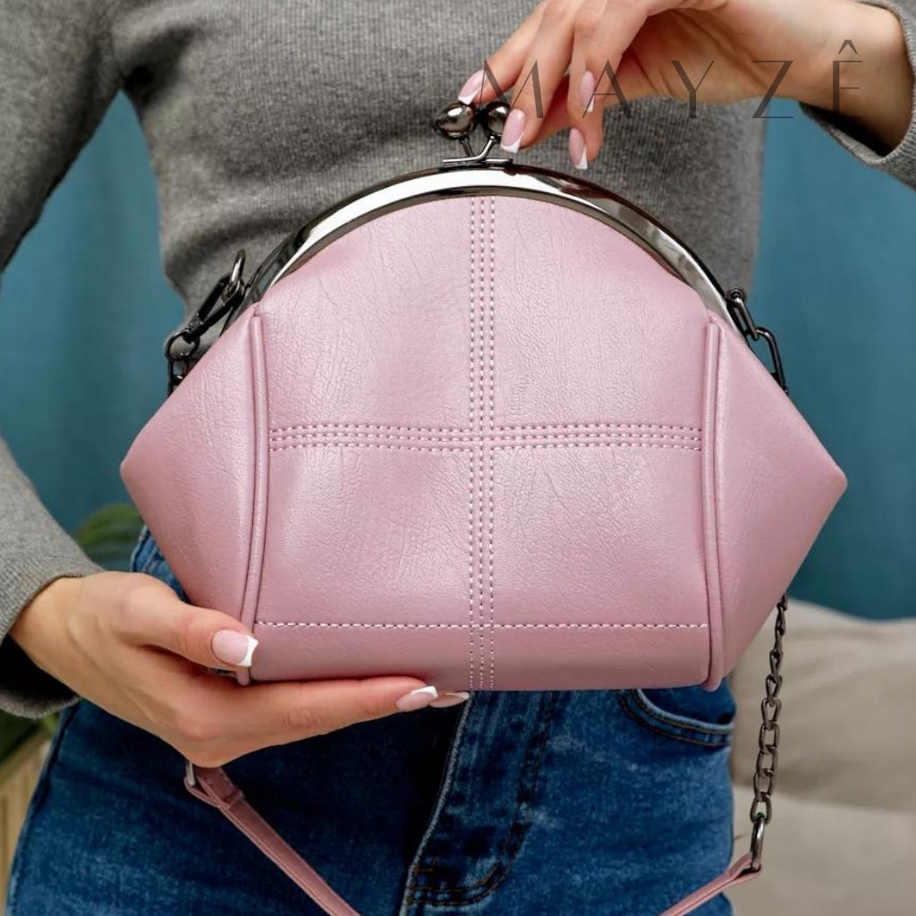 Loja Mayzê, Bolsa Silvana, bolsa média, bolsa preta, bolsa elegante, bolsa diferente, mayze, mayzê,bolsa de ombro, bolsa com alça de metal