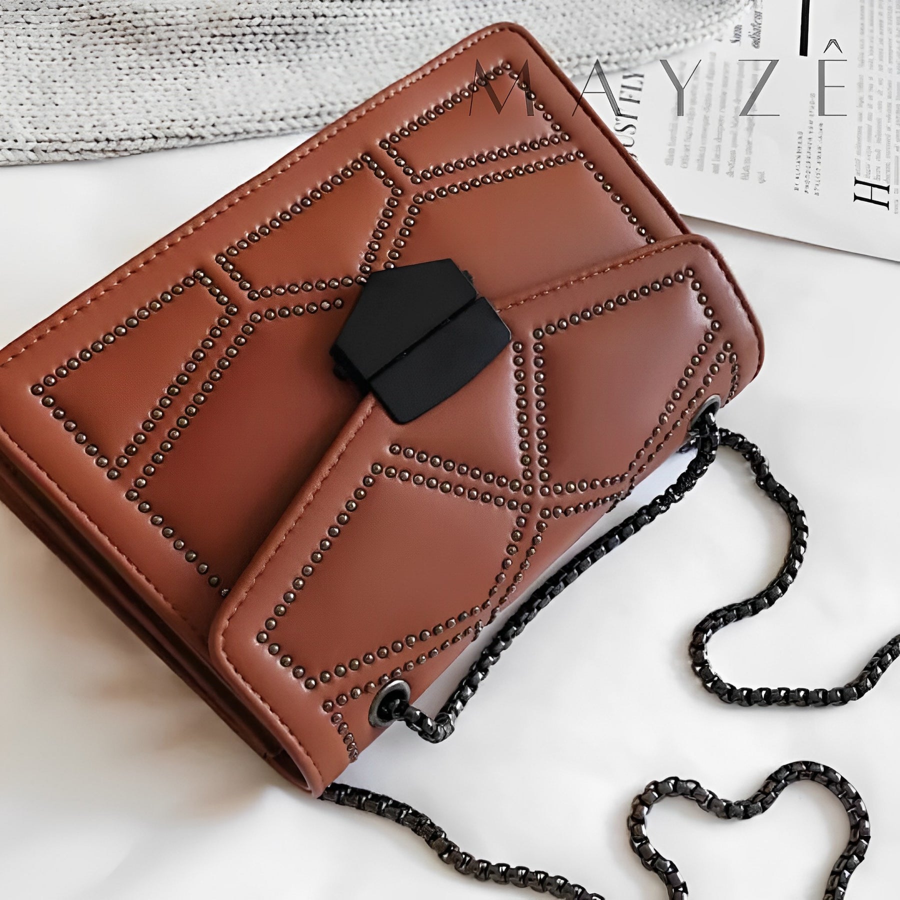 Loja Mayzê Oficial, Loja Mayzê, Mayzê, mayze, Loja de bolsas, bolsas, bolsa, bolsa Vivienne, Vivienne, bolsa de couro, bolsa pro dia a dia, crossbody, tiracolo, bolsa em alta, bolsa na moda, bolsa tiktok, bolsa instagram, bolsa em conta, bolsa em promoção, frete grátis, bolsa em promoção, bolsa com divisorias, bolsa Média, bolsa pratica, bolsa roxa, bolsa preta, bolsa diferente, bolsa elegante, bolsa chique, bolsa chic, bolsa bonita, bolsa feminina, bolsa de mulher, bolsa para mulher, bolsa coringa