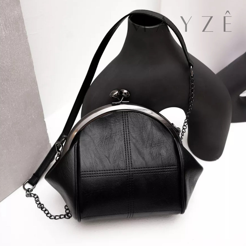Loja Mayzê, Bolsa Silvana, bolsa média, bolsa preta, bolsa elegante, bolsa diferente, mayze, mayzê,bolsa de ombro, bolsa com alça de metal